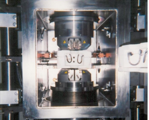Hot zone for thermomechanical tests